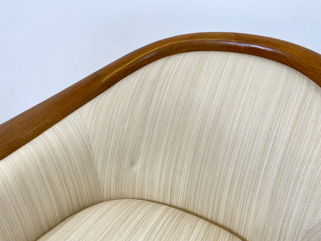 WMK Sehr eleganter und gut erhaltener skandinavisches Mid-Century Sessel mit edlem Holzrahmen aus Teak & weißem Originalbezug # Salonsessel Stuhl Lesesessel Sitzgarnitur Danish Design Vintage Teakholz