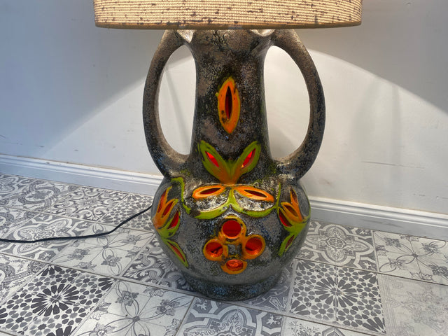 WMK Seltene große 70er Jahre Fat Lava Bodenlampe in sehr gutem Zustand mit original Stoffschirm und Henkeln - Stehlampe Lampe Stehleuchte Keramik Steingut Vintage Mid-Century 70er - Lieferung möglich