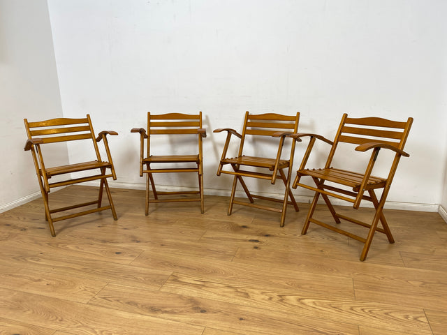 WMK 1/4 Besonders schöner, bequemer und sehr gut erhaltener Mid-Century Klappstuhl aus Holz # Stuhl Armlehnenstuhl Sessel Holzstuhl Folding Chair Gartenstuhl Gartenmöbel Campingstuhl Bauhaus Vintage