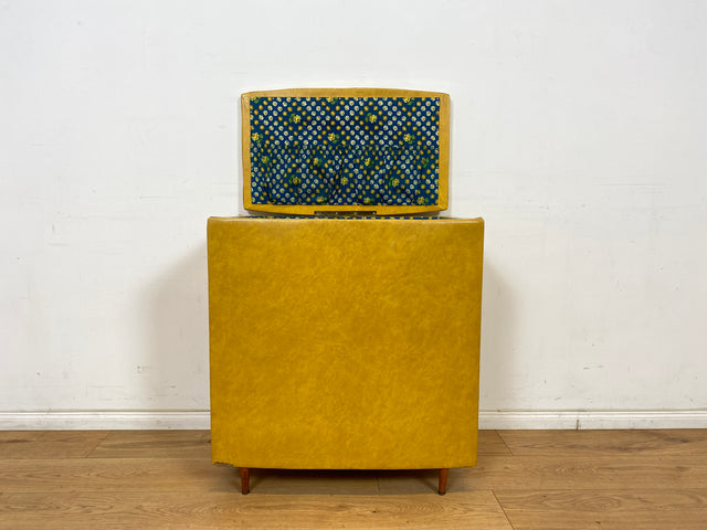 WMK Dekorative und sehr gut erhaltene Mid-Century Wäschetruhe mit pflegeleichtem Kunstlederbezug & schönem blauem Innenleben # Wäschepuff Wäschekorb Wäschesammler Vintage 60er Retro # Versand möglich