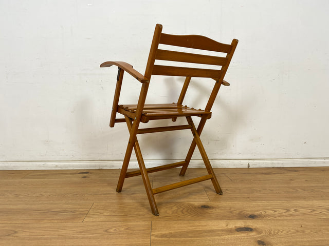 WMK 1/4 Besonders schöner, bequemer und sehr gut erhaltener Mid-Century Klappstuhl aus Holz # Stuhl Armlehnenstuhl Sessel Holzstuhl Folding Chair Gartenstuhl Gartenmöbel Campingstuhl Bauhaus Vintage