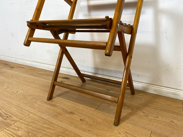 WMK 1/4 Besonders schöner, bequemer und sehr gut erhaltener Mid-Century Klappstuhl aus Holz # Stuhl Armlehnenstuhl Sessel Holzstuhl Folding Chair Gartenstuhl Gartenmöbel Campingstuhl Bauhaus Vintage