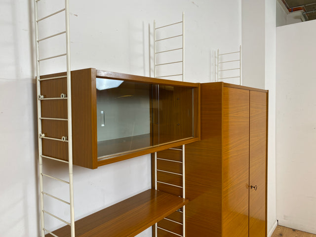 Kultiges modulares DDR Regalsystem Sybille aus 1968 mit Kleiderschrank & Vitrine