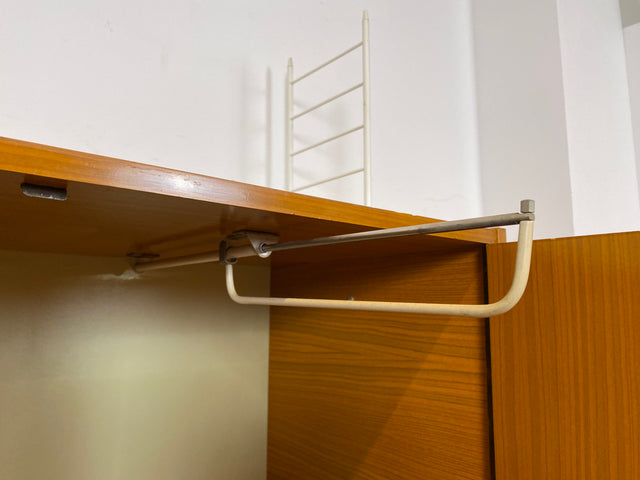 Kultiges modulares DDR Regalsystem Sybille aus 1968 mit Kleiderschrank & Vitrine