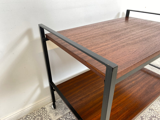 WMK Stilvoller, minimalistischer und gut erhaltener Vintage Servierwagen auf Rollen # Beistelltisch Teewagen Barwagen Ablage Couchtisch Rollwagen Loft Industrial Design 60er 70er # Versand möglich