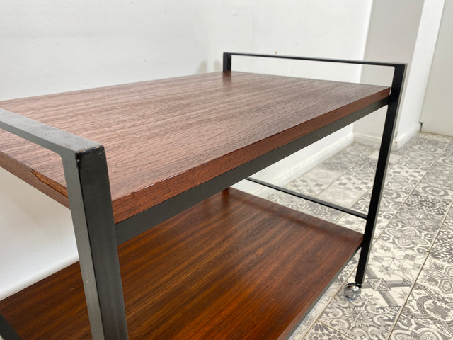 WMK Stilvoller, minimalistischer und gut erhaltener Vintage Servierwagen auf Rollen # Beistelltisch Teewagen Barwagen Ablage Couchtisch Rollwagen Loft Industrial Design 60er 70er # Versand möglich