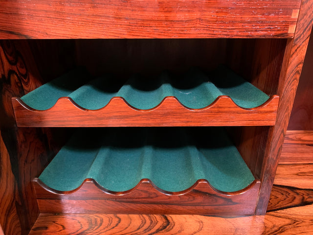 WMK I Skandinavische 60er Jahre Designer Bar von Torbjörn Afdal auf Rollen I Palisander I Barkommode Barschrank Hausbar Barwagen Tresen Vintage Danish Design Mid-Century Rosewood I Berlin München Köln