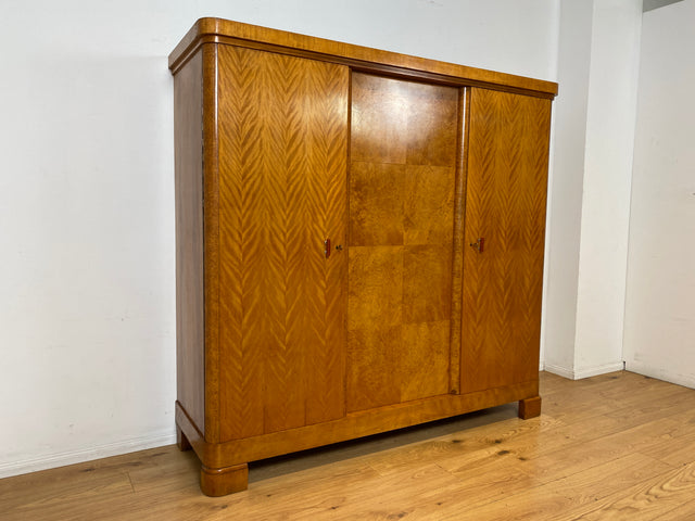 Besonders schöner 50erJahre Kleiderschrank aus vollem Holz mit sehr guter Aufteilung I Schrank Schlafzimmerschrank Wäscheschrank Wardrobe Mid-Century Vintage 60er Retro I
