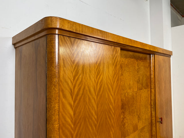 Besonders schöner 50erJahre Kleiderschrank aus vollem Holz mit sehr guter Aufteilung I Schrank Schlafzimmerschrank Wäscheschrank Wardrobe Mid-Century Vintage 60er Retro I