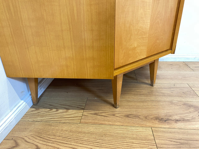 WMK I Versand 85€ I Stilvolle helle Mid-Century Eck Kommode aus 1965 von VEB Südthüringer Möbelwerken I Kommode Schrank Anrichte TV Bank Lowboard Cabinet 60er Vintage DDR Berlin Regensburg Heidelberg