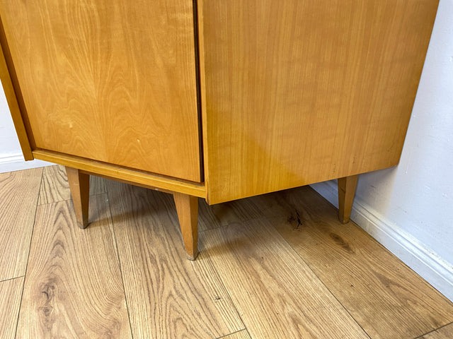 WMK I Versand 85€ I Stilvolle helle Mid-Century Eck Kommode aus 1965 von VEB Südthüringer Möbelwerken I Kommode Schrank Anrichte TV Bank Lowboard Cabinet 60er Vintage DDR Berlin Regensburg Heidelberg