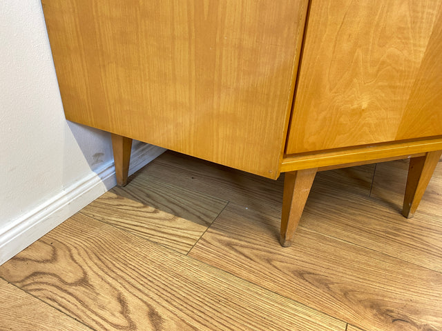 WMK I Versand 85€ I Stilvolle helle Mid-Century Eck Kommode aus 1965 von VEB Südthüringer Möbelwerken I Kommode Schrank Anrichte TV Bank Lowboard Cabinet 60er Vintage DDR Berlin Regensburg Heidelberg