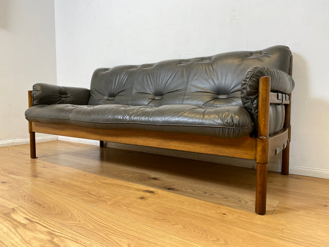 WMK I Hochwertiges 70er Jahre Sofa im Stile von Jean Gillon & Arne Norell mit Echt Leder Bezug & Holzrahmen aus Eiche