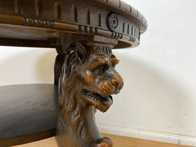 WMK Particularly beautiful and very well preserved round antique salon table made of solid wood with hand-carved lion heads and lion paws # Coffee table living room table coffee table Gründerzeit vintage