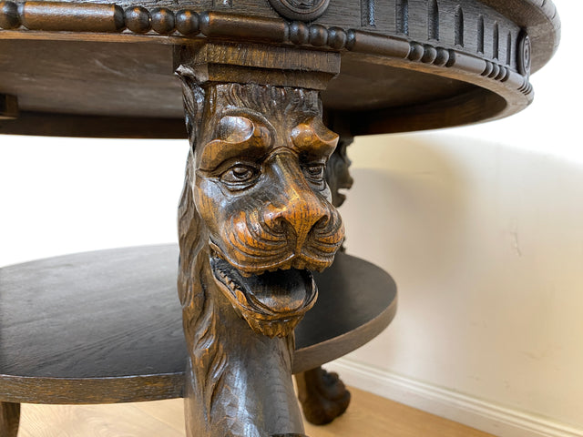 WMK Particularly beautiful and very well preserved round antique salon table made of solid wood with hand-carved lion heads and lion paws # Coffee table living room table coffee table Gründerzeit vintage