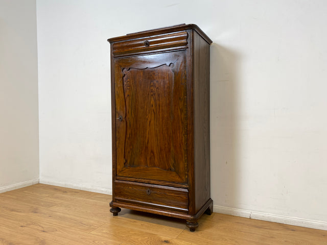 WMK I Charaktervoller dänischer antiker Schrank aus massiver Eiche mit Schubladen I Hochschrank Highboard Geschirr Dielen Wäsche Kleider Bauern Historismus Biedermeier Vintage Berlin Bayern Düsseldorf