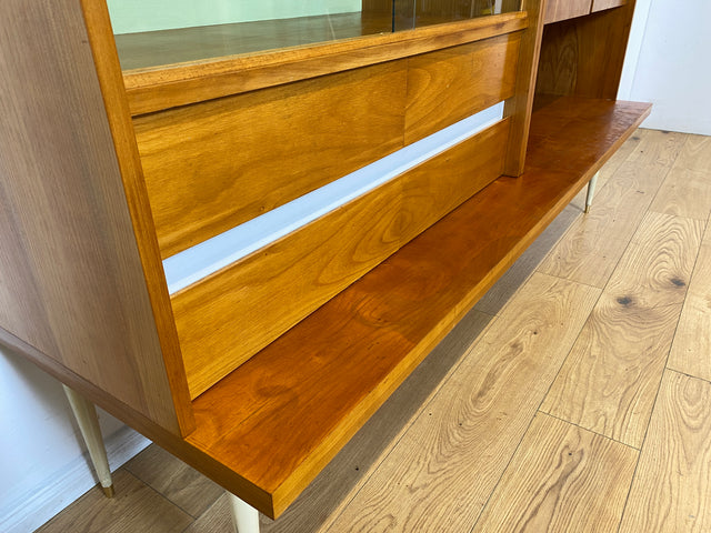 WMK I Stilvoller Mid-Century Wohnzimmerschrank mit Schubladen