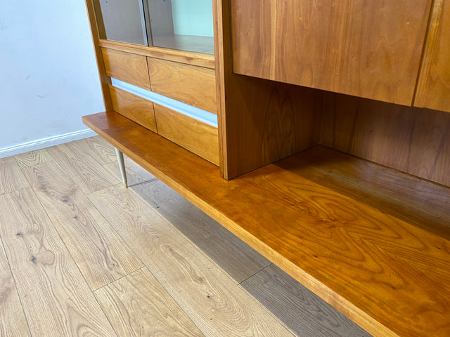 WMK I Stilvoller Mid-Century Wohnzimmerschrank mit Schubladen