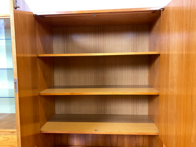 WMK I Stilvoller Mid-Century Wohnzimmerschrank mit Schubladen
