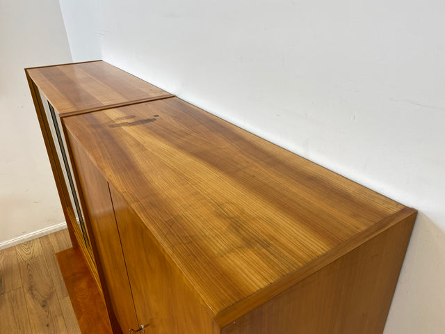 WMK I Stilvoller Mid-Century Wohnzimmerschrank mit Schubladen