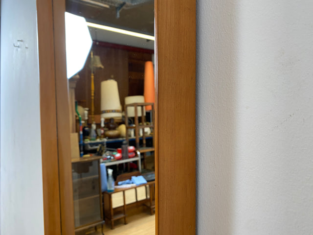 WMK I Minimalistischer großer 60er Jahre Spiegel mit formschönem Holzrahmen aus Kirschholz I Wandspiegel Flurspiegel Wooden Mirror Garderobe Badspiegel Mid-Century Vintage 50er I Berlin Köln Hamburg