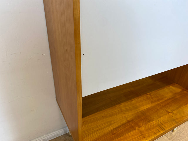 WMK I Besonders schöner heller Mid-Century Schreibschrank mit Beleuchtung