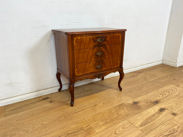 WMK Elegante und sehr gut erhaltene schwedische Stilmöbel Kommode aus vollem Holz mit Schubladen , Intarsien und Messingbeschlägen # Schubladenkommode Wäschekommode Flurkommode Vintage barock Rokoko