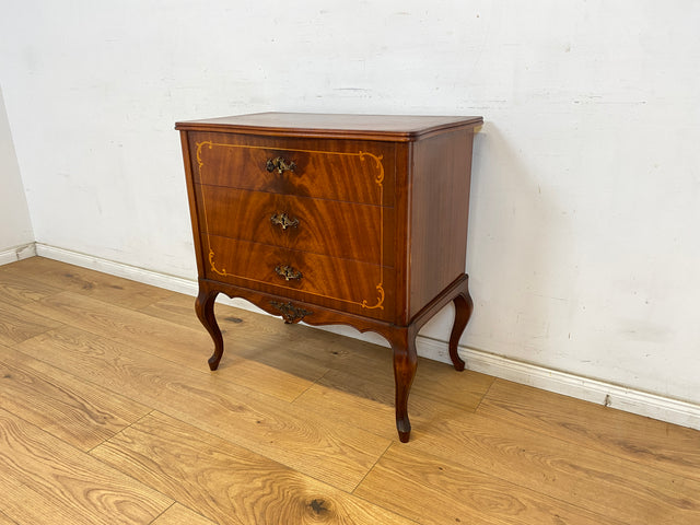 WMK Elegante und sehr gut erhaltene schwedische Stilmöbel Kommode aus vollem Holz mit Schubladen , Intarsien und Messingbeschlägen # Schubladenkommode Wäschekommode Flurkommode Vintage barock Rokoko