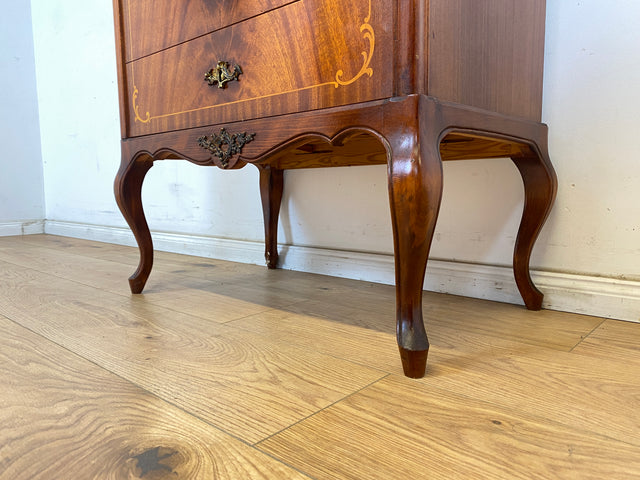 WMK Elegante und sehr gut erhaltene schwedische Stilmöbel Kommode aus vollem Holz mit Schubladen , Intarsien und Messingbeschlägen # Schubladenkommode Wäschekommode Flurkommode Vintage barock Rokoko