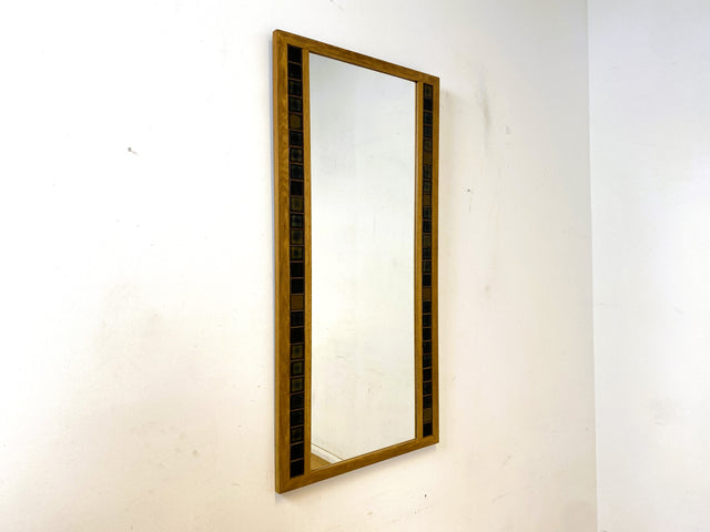 WMK Freundlicher und gut erhaltener großer 70er Jahre Spiegel in hellem Holzrahmen mit zeittypischen Mosaikfliesen umrandet # Wandspiegel Mirror Holzspiegel Garderober Flurgarderobe Retro Vintage 60er
