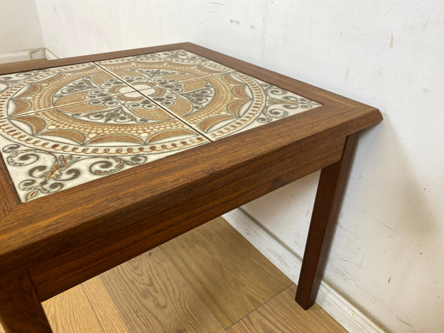 WMK Wunderschöner & sehr gut erhaltener skandinavischer Couchtisch mit kunstvollen Fliesen auf Teakholz # Beistelltisch Wohnzimmertisch Fliesentisch Coffe table Mid-Century Danisch Design Teak Vintage