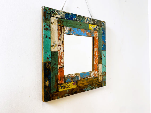 Boatwood by WMK # Robuster 60x60 Wandspiegel aus altem Bootsholz, ein handgefertigtes Unikat in Originalfarben der Boote # bunter Spiegel Flurspiegel Holzrahmen Badspiegel Mirror Treibholz Bootsmöbel