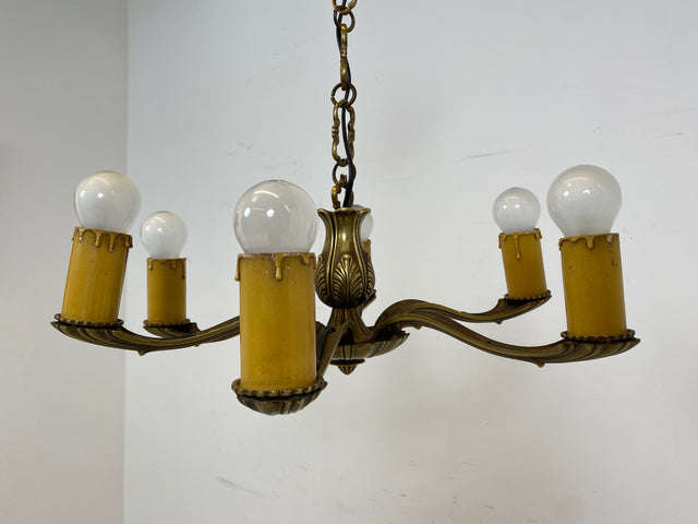 WMK Wunderschöner 6-flammiger antiker Kronleuchter aus Messing mit kerzenartigen Abdeckungen, neu verkabelt # Luster Deckenlampe Deckenleuchte Leuchte Kettenleuchte Hängeleuchte Vintage