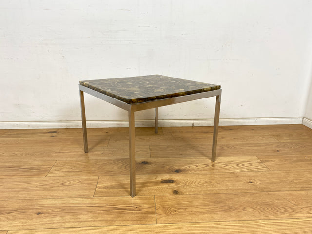 WMK Seltener und gut erhaltener 70er Jahre Couchtisch mit Epoxid Tischplatte mit eingelassenen echten Steinen auf Metallgestell # Wohnzimmertisch Coffee Table Glastisch Beistelltisch Vintage Space Age