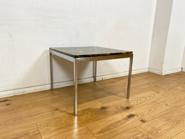 WMK Seltener und gut erhaltener 70er Jahre Couchtisch mit Epoxid Tischplatte mit eingelassenen echten Steinen auf Metallgestell # Wohnzimmertisch Coffee Table Glastisch Beistelltisch Vintage Space Age