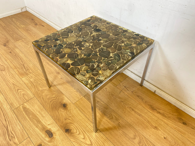 WMK Seltener und gut erhaltener 70er Jahre Couchtisch mit Epoxid Tischplatte mit eingelassenen echten Steinen auf Metallgestell # Wohnzimmertisch Coffee Table Glastisch Beistelltisch Vintage Space Age