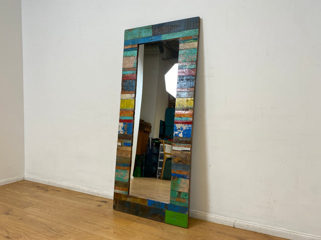 Boatwood by WMK I 70x160cm großer Spiegel I handgefertigtes Unikat aus altem Bootsholz in Originalfarben I bunter Wandspiegel Standspiegel Ganzkörperspiegel Flurspiegel Garderobe Berlin Hanau München