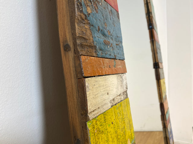 Boatwood by WMK I 70x160cm großer Spiegel I handgefertigtes Unikat aus altem Bootsholz in Originalfarben I bunter Wandspiegel Standspiegel Ganzkörperspiegel Flurspiegel Garderobe Berlin Hanau München