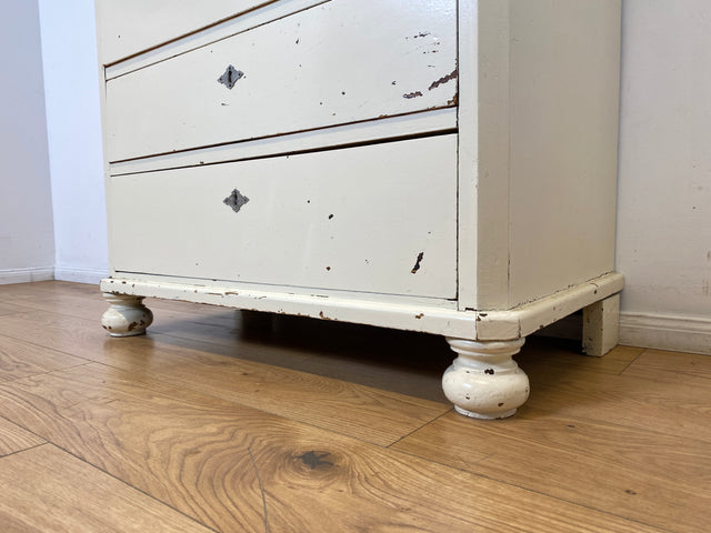 WMK I Charaktervolle weiße antike Kommode aus vollem Holz mit großen Schubladen I Schrank Anrichte Sideboard Wäsche Wickel Bad Flur Chest Cabinet Biedermeier Vintage Shabby Chic Berlin Celle Duisburg