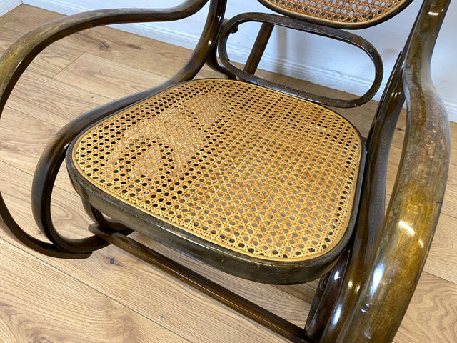 WMK I Eleganter italienischer Bugholz Schaukel Stuhl mit Wiener Geflecht von Sautto & Liberale im Thonet Stil, 1930-1960 I Sessel Fauteuil Lese Relax Rocking Chair Korb Vintage Berlin Bayern Bremen