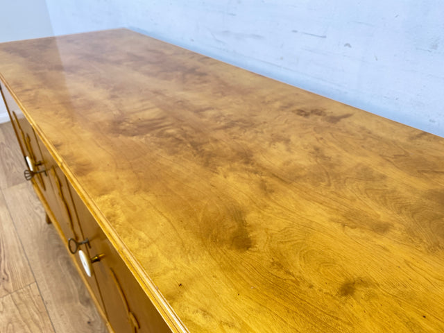 WMK Elegantes schwedisches 40er Jahre Sideboard , Vollholz, mit Originalgriffen & Holzapplikationen # Kommode Schrank Lowboard TV-Lowboard TV-Bank Wäschekommode Anrichte Vintage Jugendstil Mid-Century