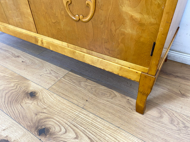 WMK Elegantes schwedisches 40er Jahre Sideboard , Vollholz, mit Originalgriffen & Holzapplikationen # Kommode Schrank Lowboard TV-Lowboard TV-Bank Wäschekommode Anrichte Vintage Jugendstil Mid-Century