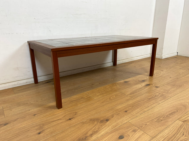 WMK Schöner, großer und sehr gut erhaltener skandinavischer Couchtisch mit kunstvollen und pflegeleichten Fliesen # Wohnzimmertisch Fliesentisch Coffee table Mid-Century Danish Design Vintage Retro