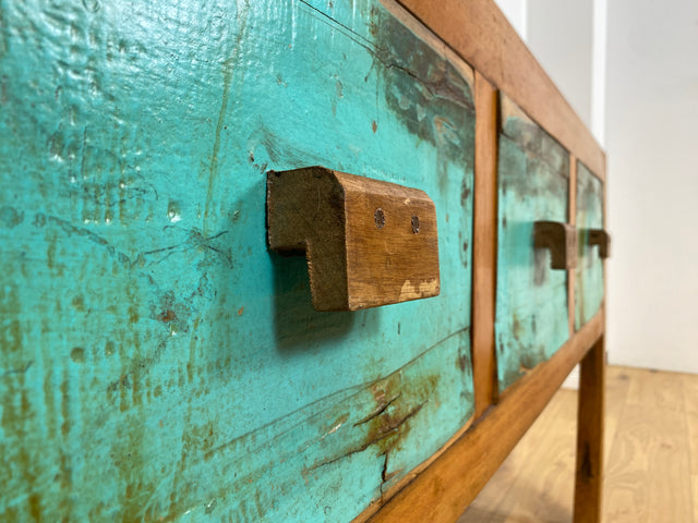 Boatwood by WMK # Formschönes Sideboard mit drei Schubladen, ein aus altem Bootsholz handgefertigtes Unikat aus massivem Teakholz # Kommode Schrank Anrichte Konsole Flurkommode Ablage Bootsmöbel Opium