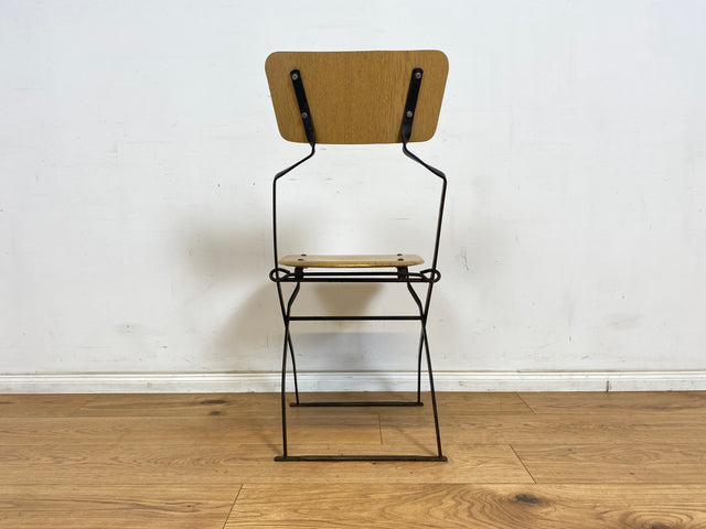 WMK Seltener und formschöner 70er Jahre Klappstuhl in gutem Zustand mit stabilem Metallrahmen # Klappstuhl Stuhl Küchenstuhl Schulstuhl Holzstuhl Gartenstuhl Mid-Century Retro DDR Vintage