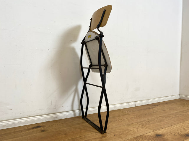WMK Seltener und formschöner 70er Jahre Klappstuhl in gutem Zustand mit stabilem Metallrahmen # Klappstuhl Stuhl Küchenstuhl Schulstuhl Holzstuhl Gartenstuhl Mid-Century Retro DDR Vintage