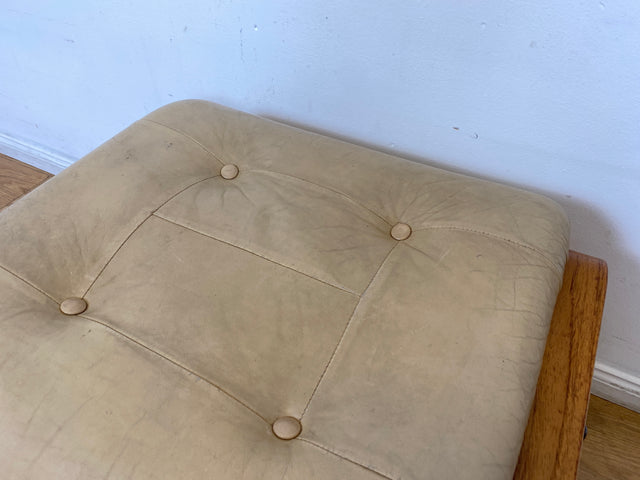 Eleganter norwegischer Designer Fußhocker von Rybo Rykken mit beigem Echtleder Bezug