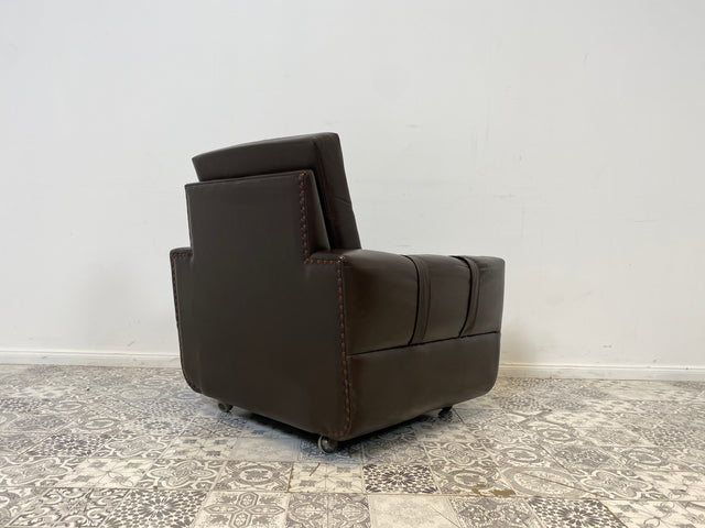 WMK # Hochwertiger und sehr gut erhaltener Mid-Century Sessel mit gestepptem braunem Echtlederbezug # Clubsessel Ledersessel Stuhl Sitzgarnitur Sitzgruppe Sofa Leder Vintage Retro