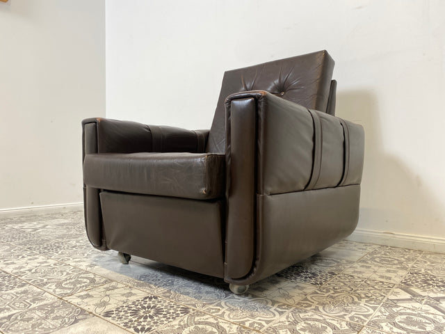 WMK # Hochwertiger und sehr gut erhaltener Mid-Century Sessel mit gestepptem braunem Echtlederbezug # Clubsessel Ledersessel Stuhl Sitzgarnitur Sitzgruppe Sofa Leder Vintage Retro