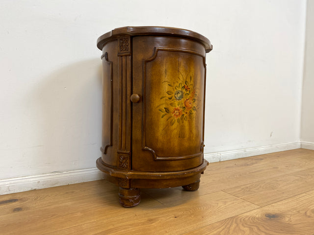 WMK # Zauberhafte kleine runde Stilmöbel Kommode hübsch handverziert und handbemalt mit tollen Blumen Motiven # Beistelltisch Nachtisch Nachtschrank Nachtkommode Schränkchen Ablage Säule Vintage